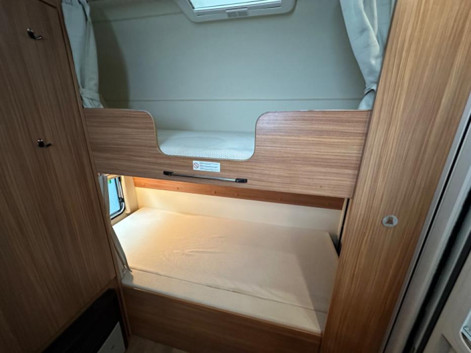 Bürstner Averso 440 TK plus