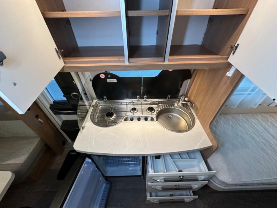 Hobby De Luxe 460 LU