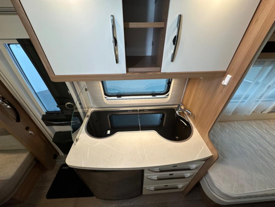 Hobby De Luxe 460 LU