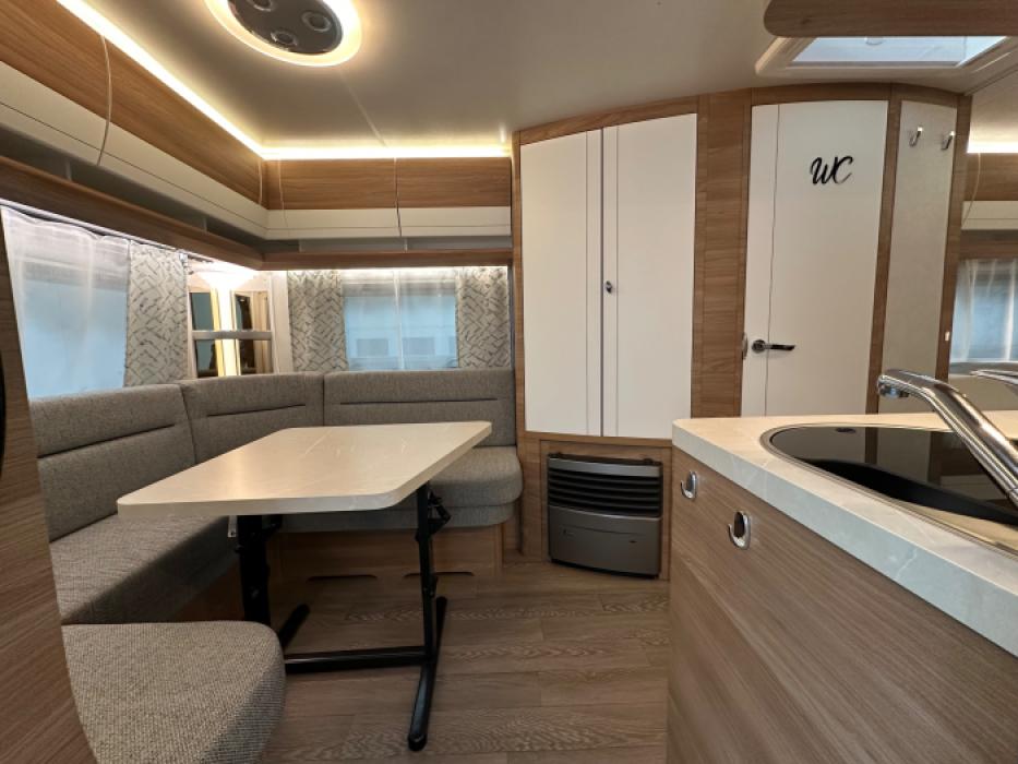 Hobby De Luxe 495 UL