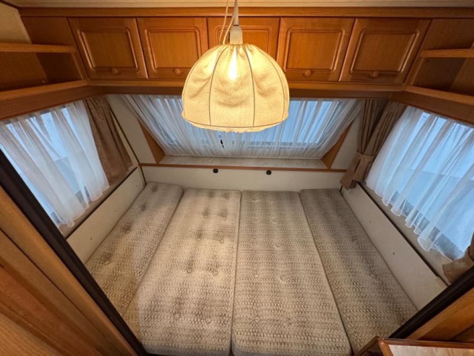 Hobby De Luxe 440 SF
