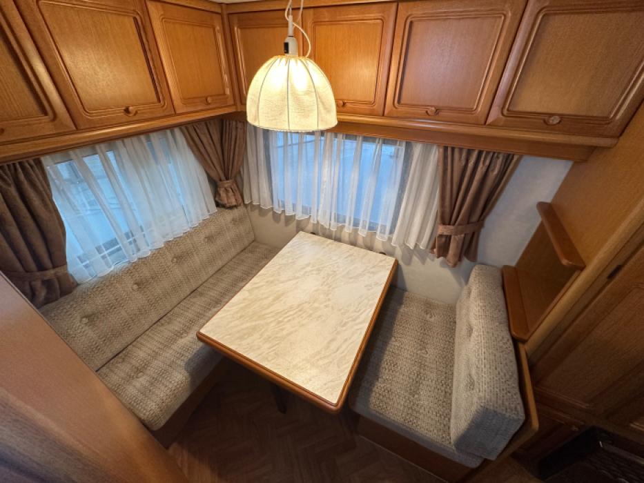 Hobby De Luxe 440 SF