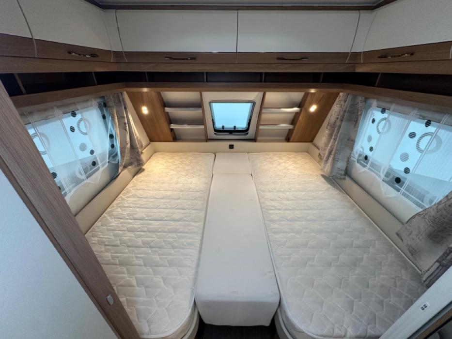 Hobby De Luxe 495 UL IC Silverline