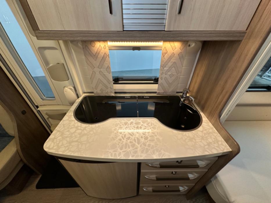 Hobby De Luxe 460 LU