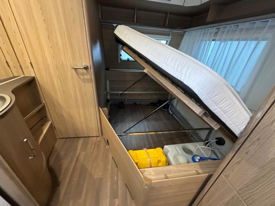 Bürstner Averso Plus 500 TS