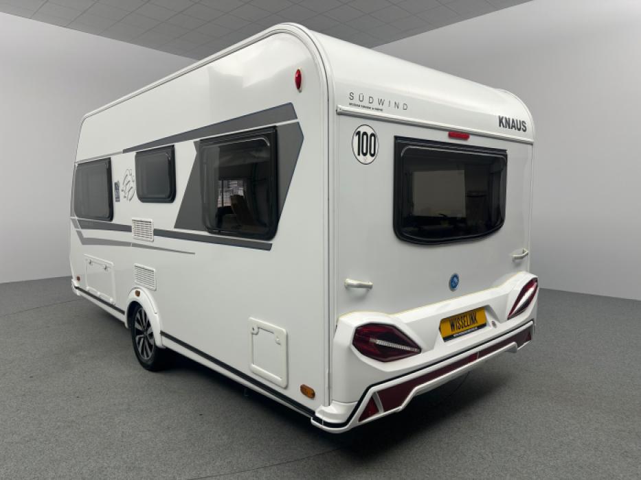 Knaus Südwind 450 FU 60 Years