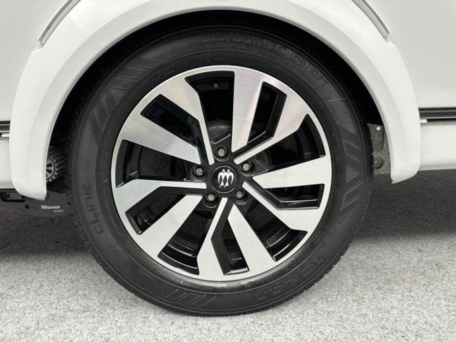 Knaus Südwind 450 FU 60 Years