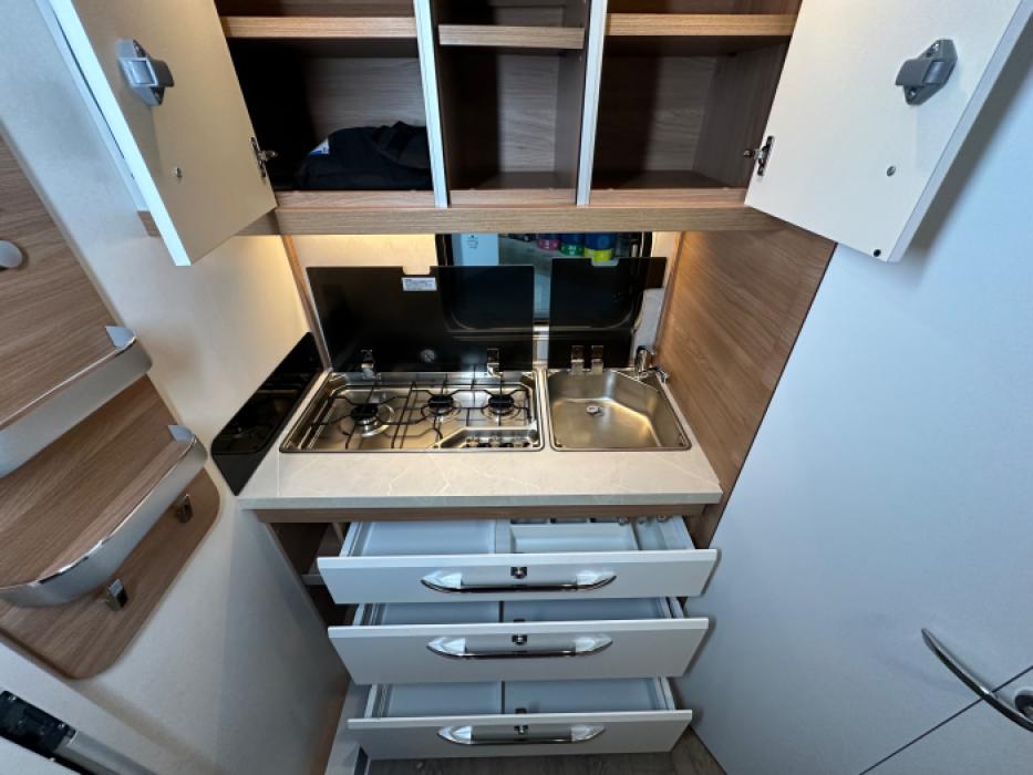 Hobby De Luxe 460 SFF