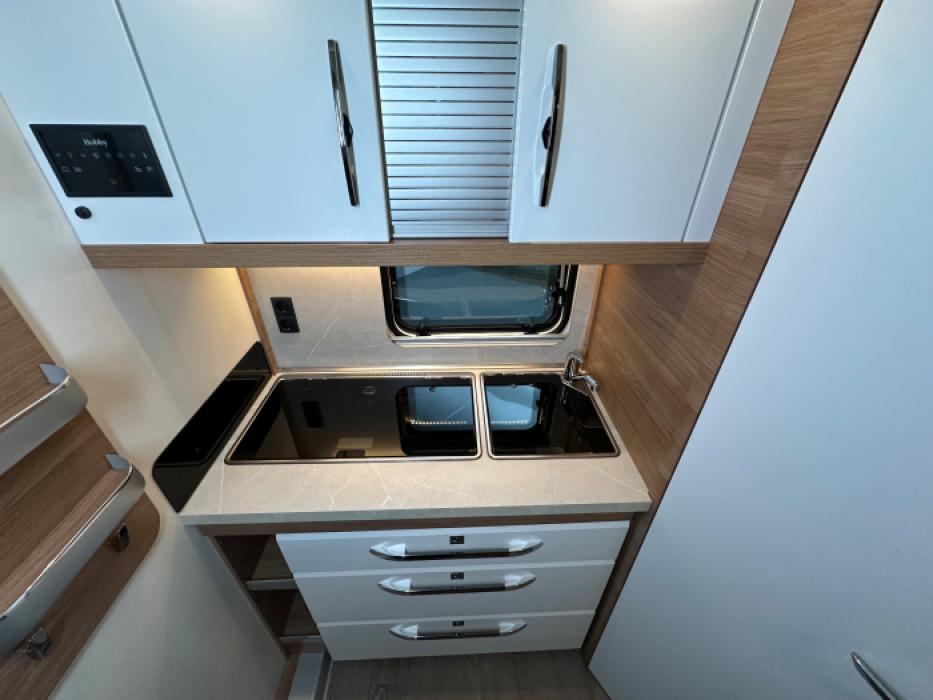 Hobby De Luxe 460 SFF