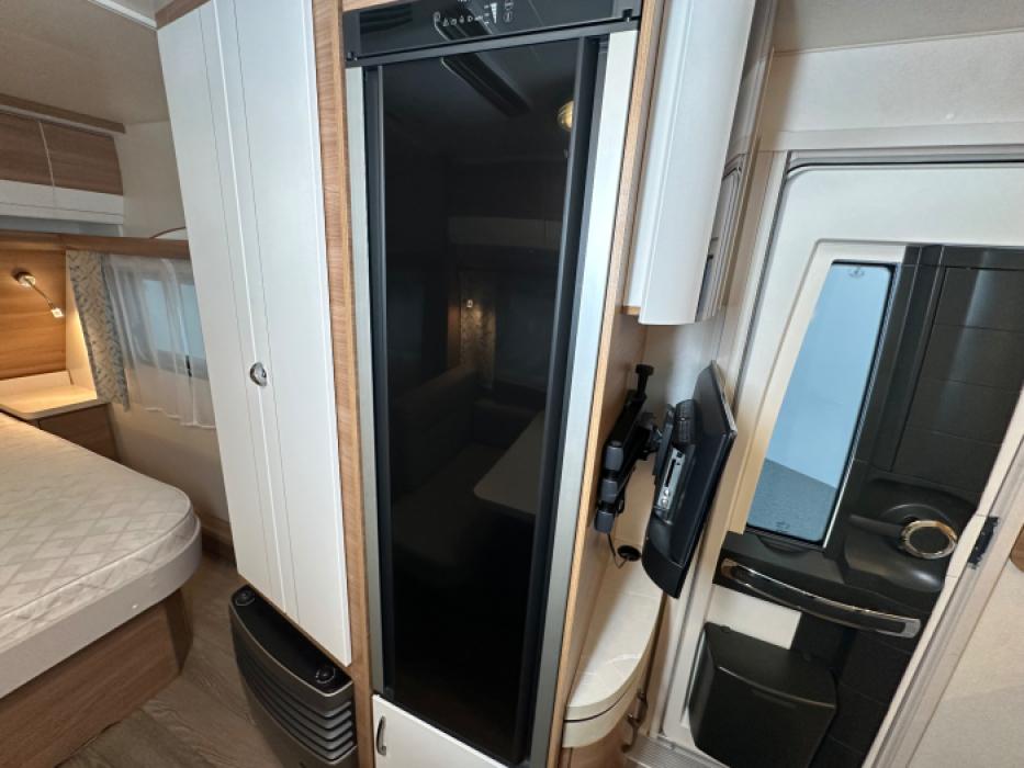 Hobby De Luxe 460 SFF