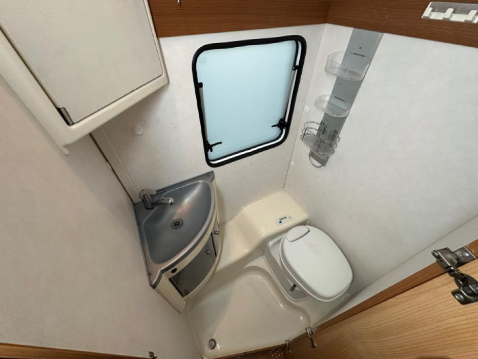 Hymer Carado C 164