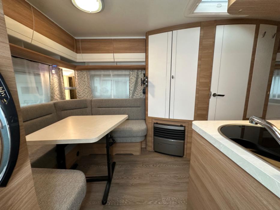 Hobby De Luxe 495 UL