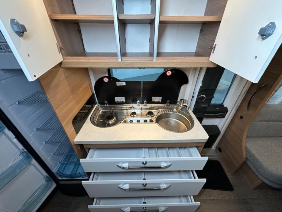 Hobby De Luxe 495 UL
