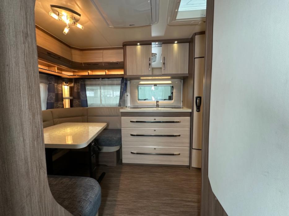 Hobby De Luxe 460 UFe
