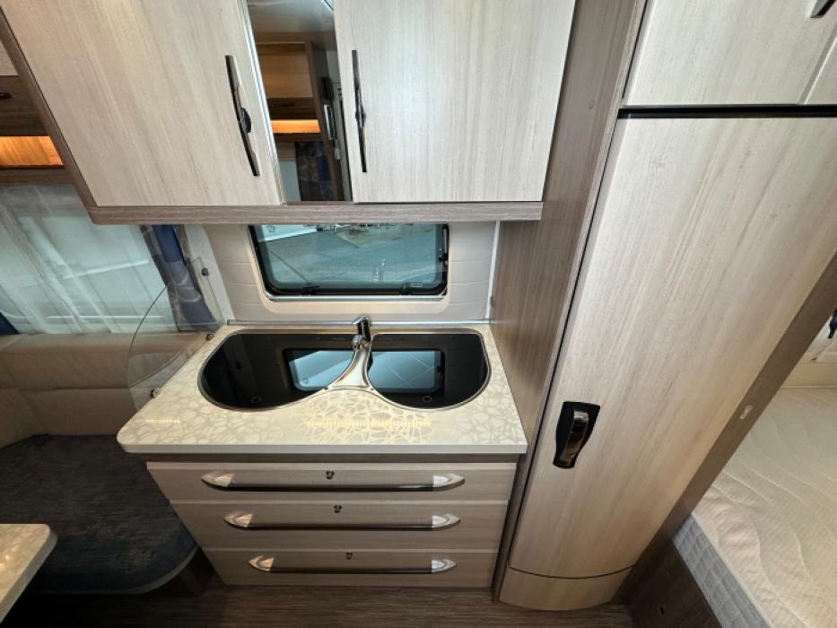 Hobby De Luxe 460 UFe