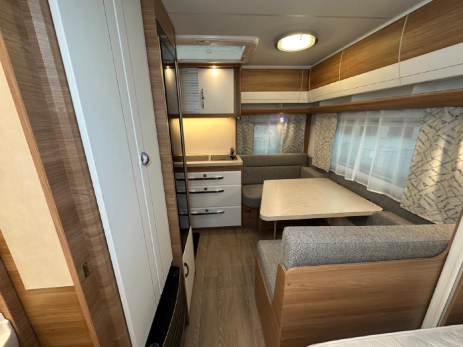 Hobby De Luxe 400 SFe