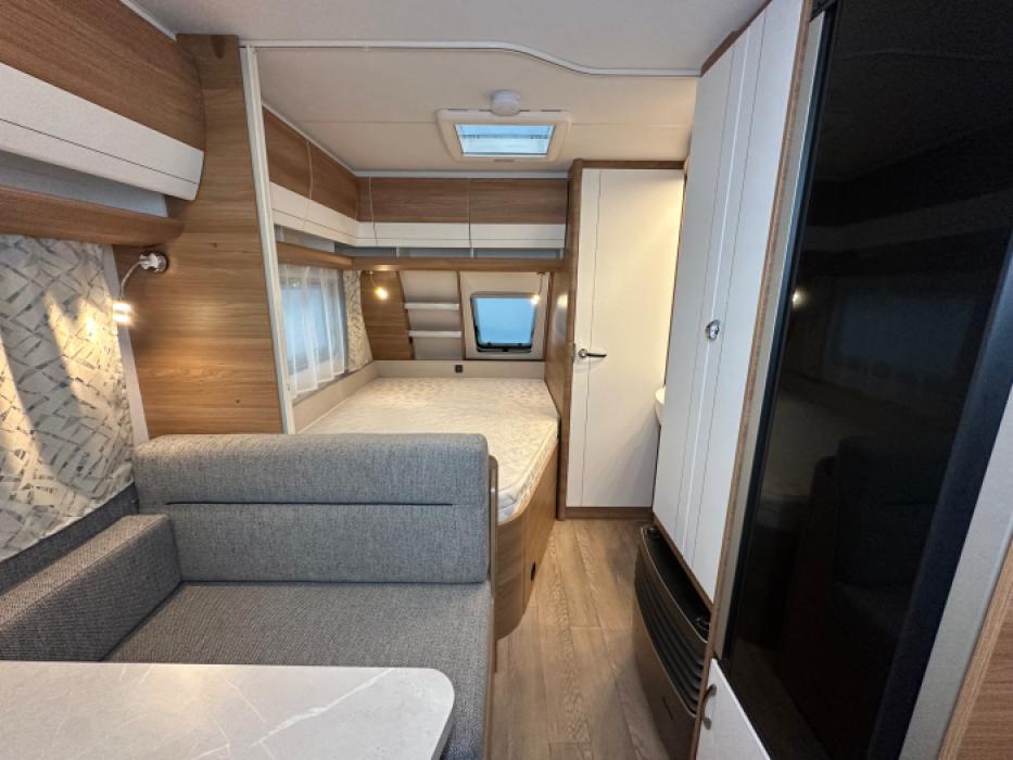 Hobby De Luxe 400 SFe