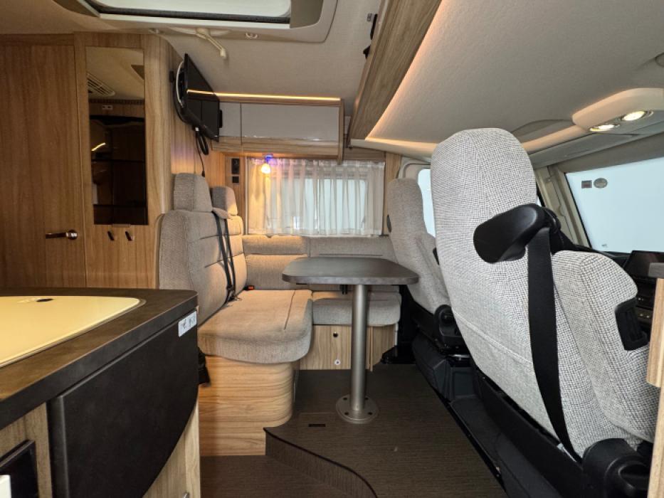 Hymer Exsis-I 588