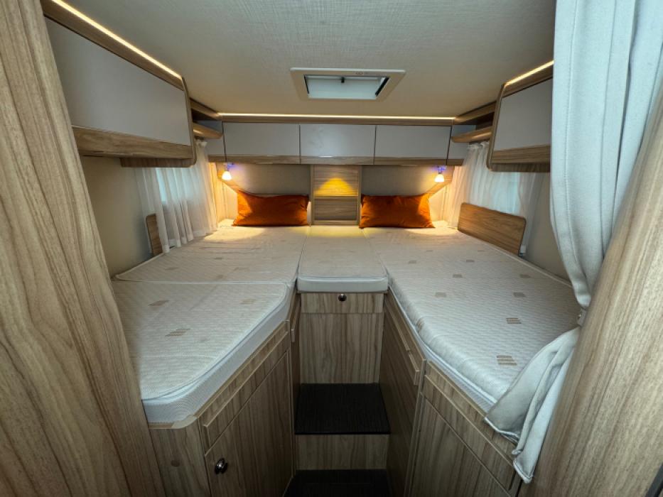 Hymer Exsis-I 588