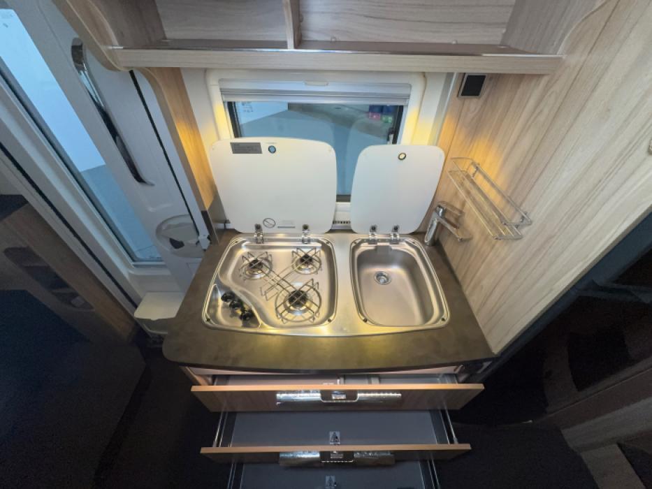 Hymer Exsis-I 588