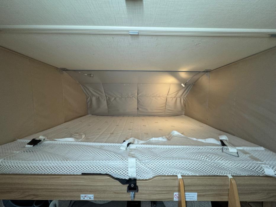 Hymer Exsis-I 588