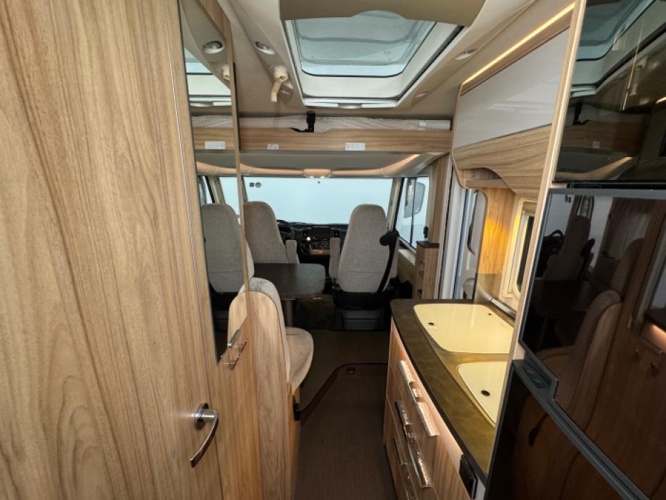 Hymer Exsis-I 588