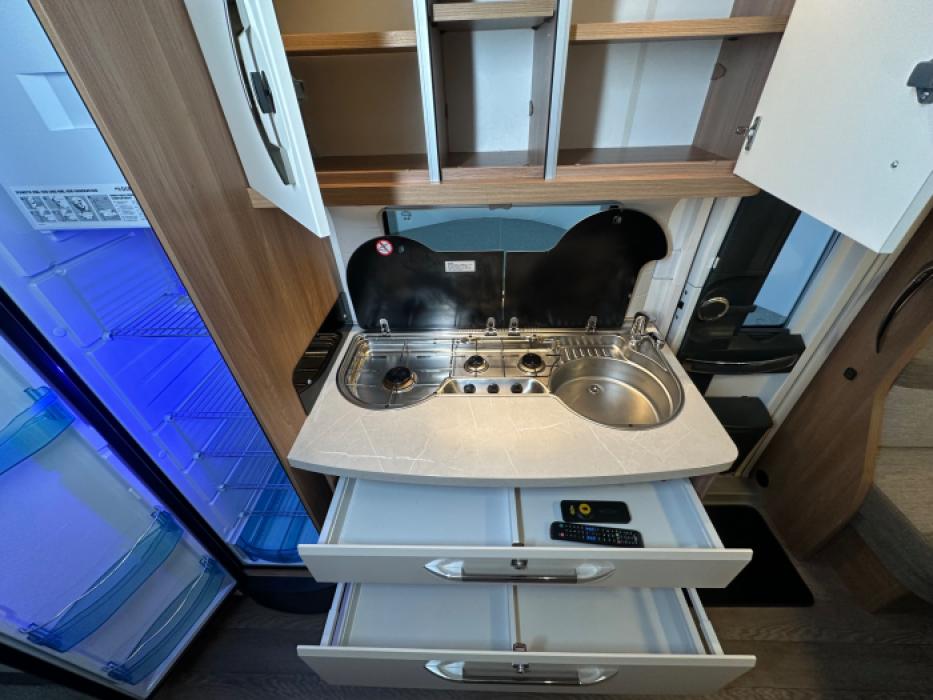 Hobby De Luxe 495 UL IC Silverline