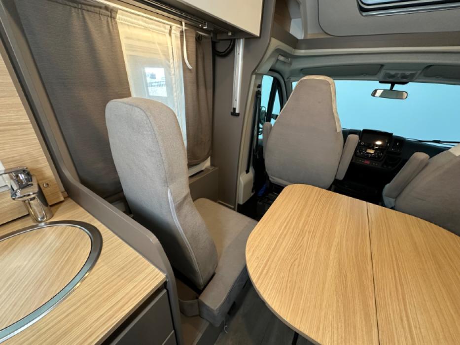 LMC T 720 Tourer Lift