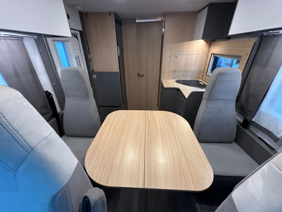LMC T 720 Tourer Lift