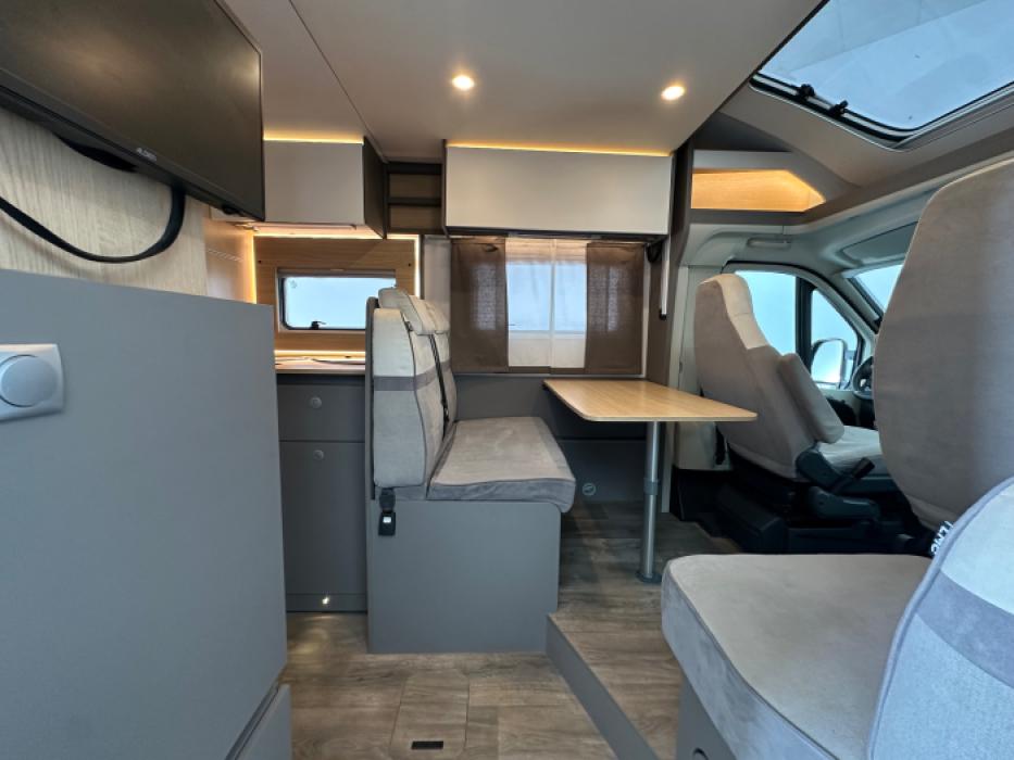 LMC T 730 Tourer Lift