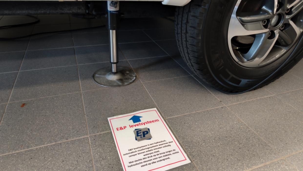 Hymer Exsis-I 588