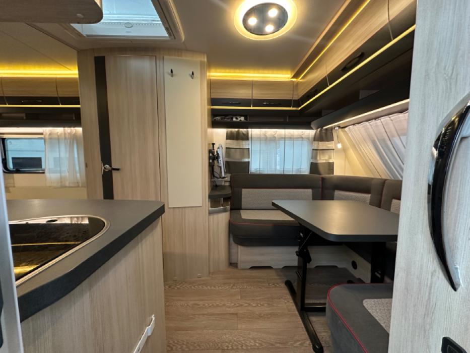 Hobby De Luxe Edition 460 LU