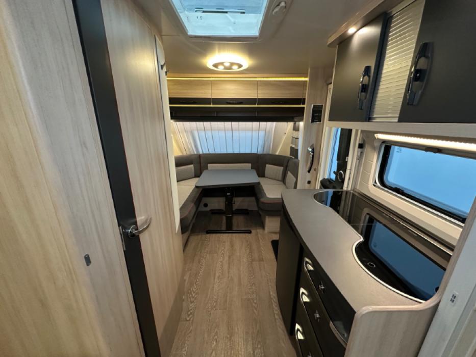 Hobby De Luxe Edition 460 LU