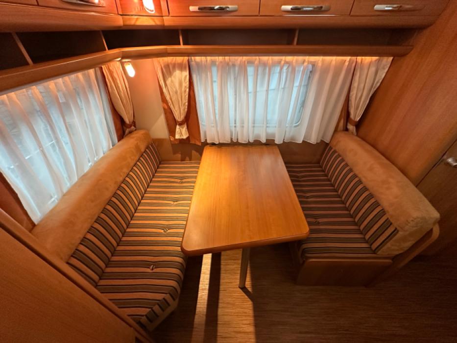 Hobby De Luxe 440 SF