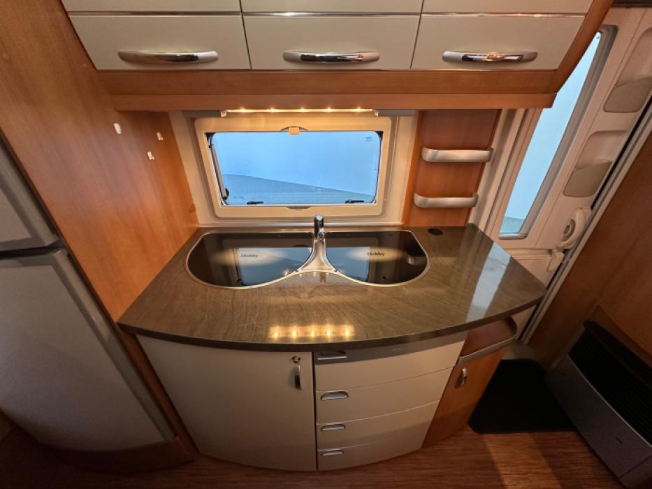 Hobby De Luxe 440 SF