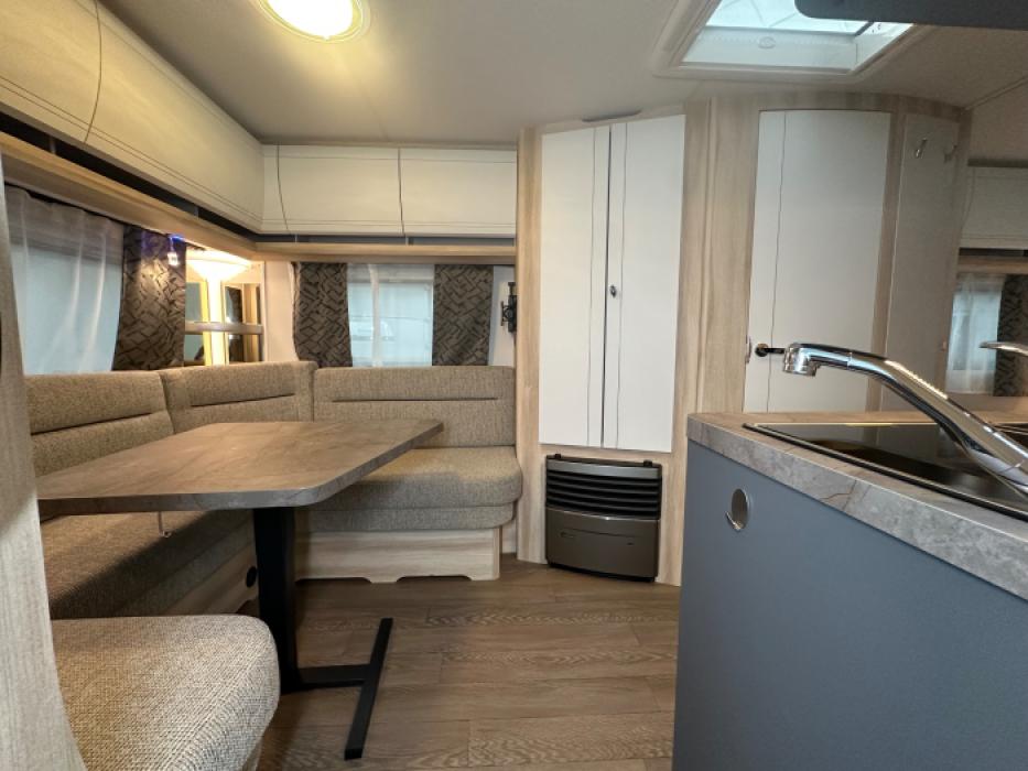 Hobby De Luxe 495 UL