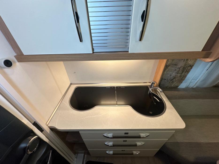 Hobby De Luxe 400 SFe