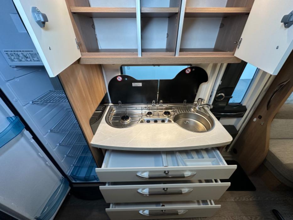 Hobby De Luxe 495 UL