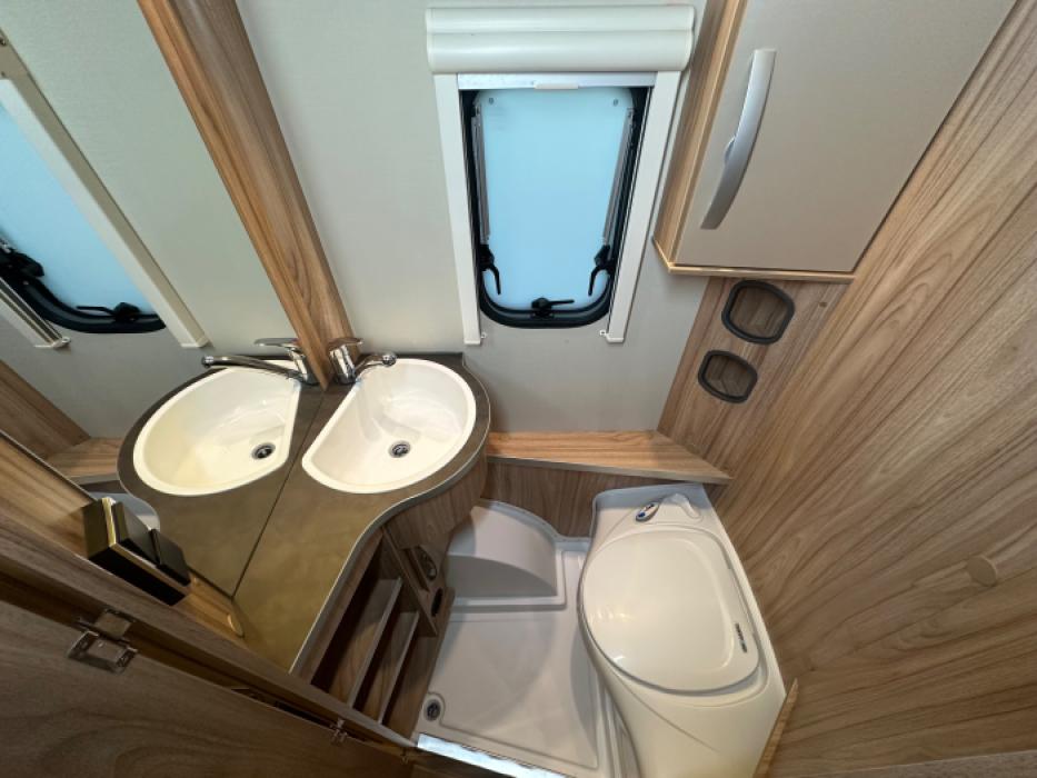 Eriba Nova Light 442