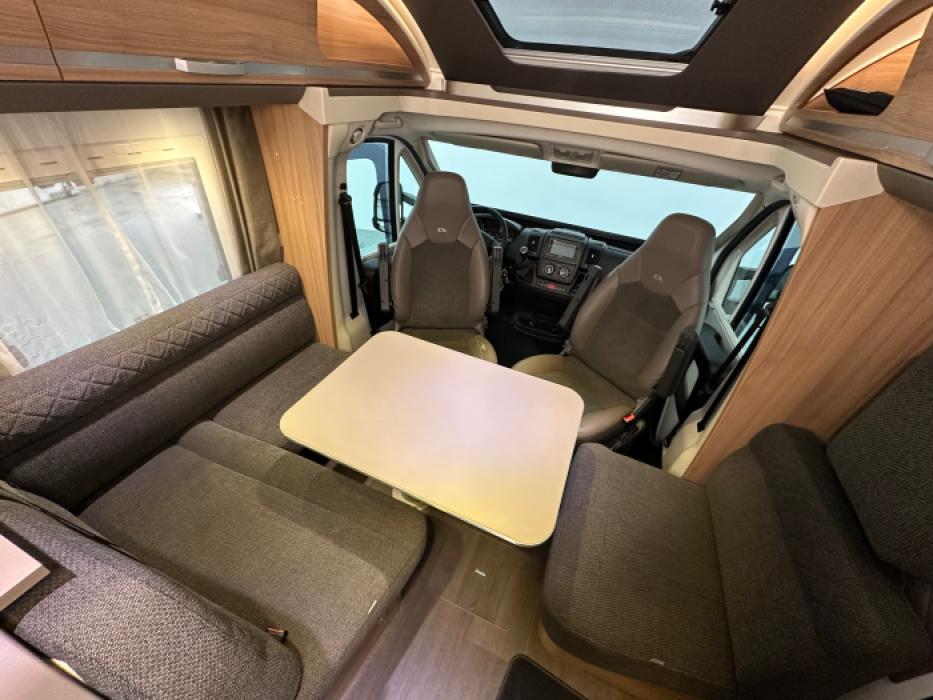 Adria Coral Axess 670 SL