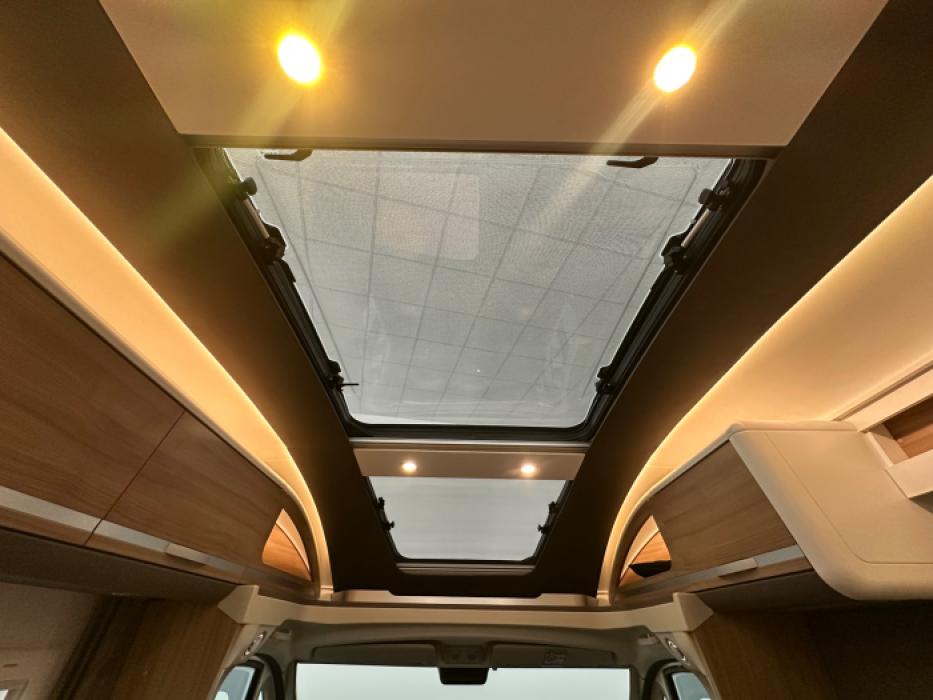 Adria Coral Axess 670 SL