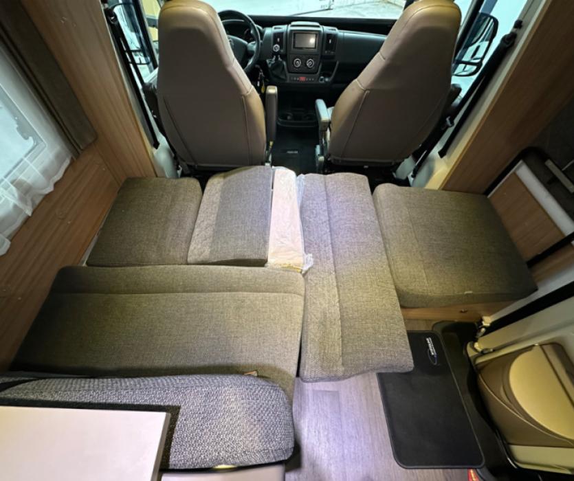 Adria Coral Axess 670 SL
