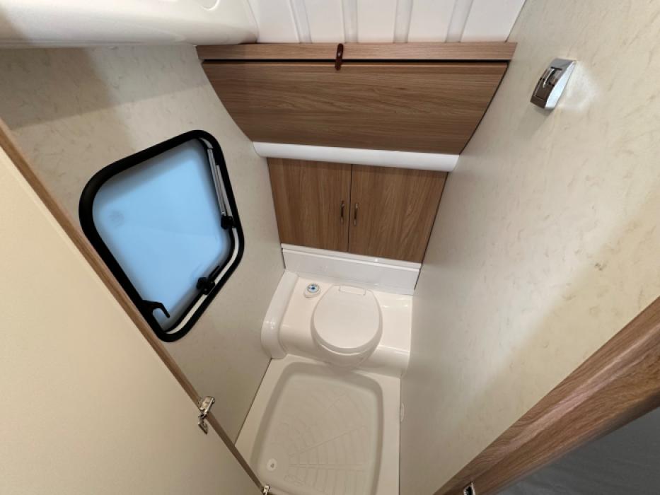 Hobby De Luxe 460 UFE