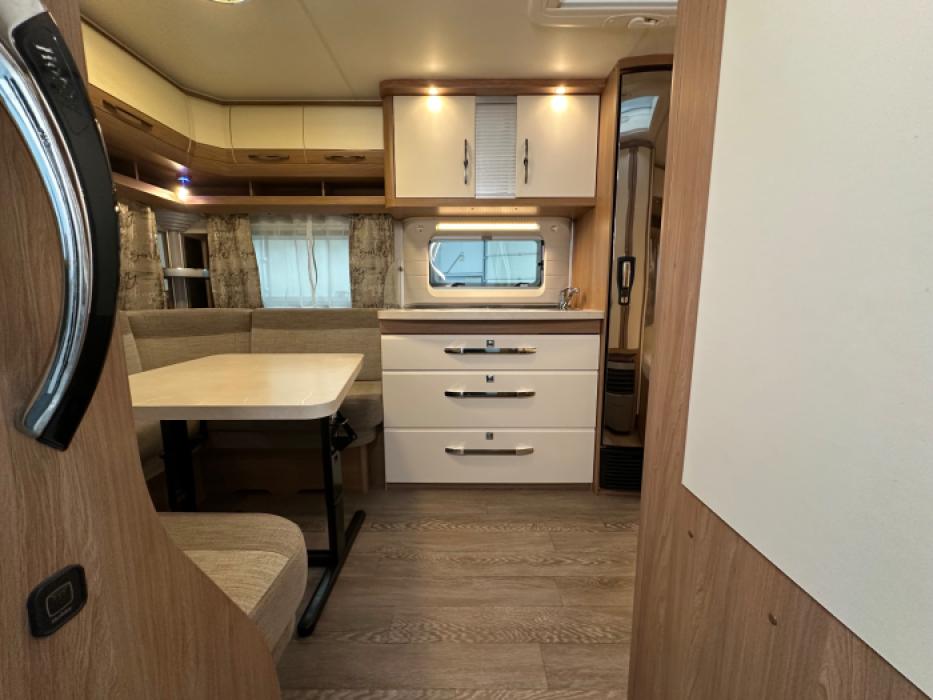 Hobby De Luxe 460 UFe