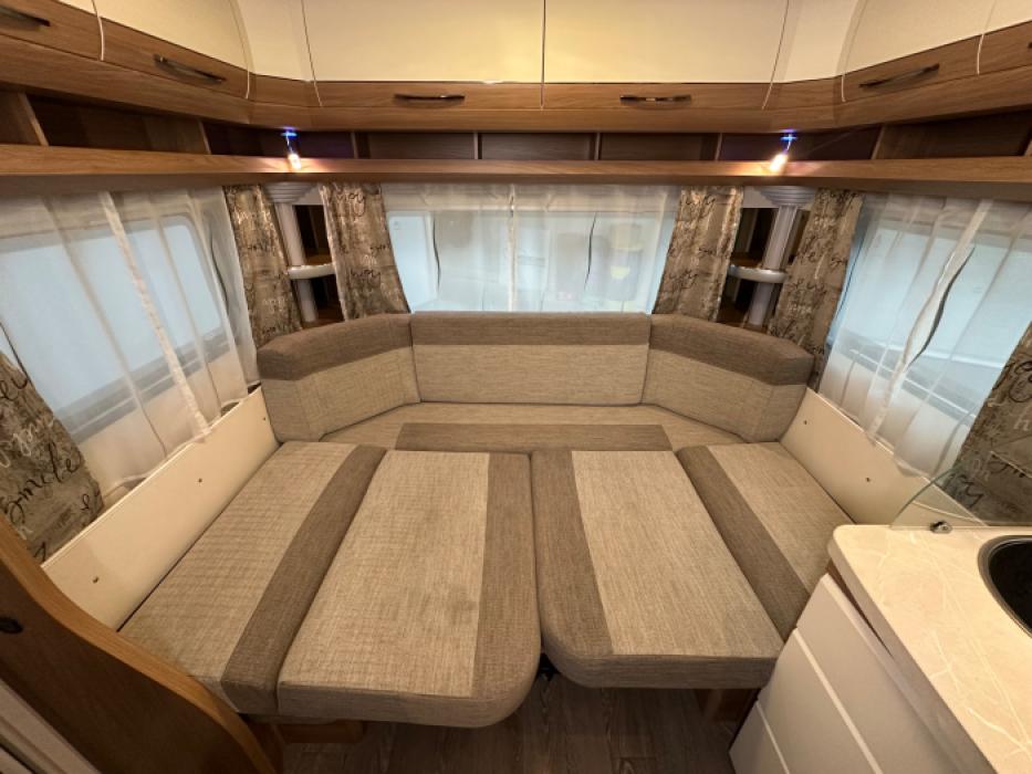 Hobby De Luxe 460 UFe