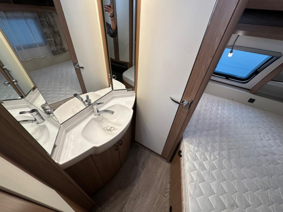 Hobby De Luxe 460 UFe