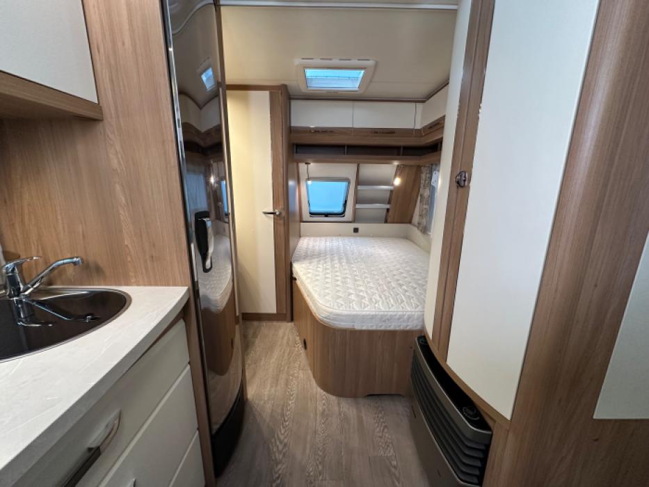 Hobby De Luxe 460 UFe