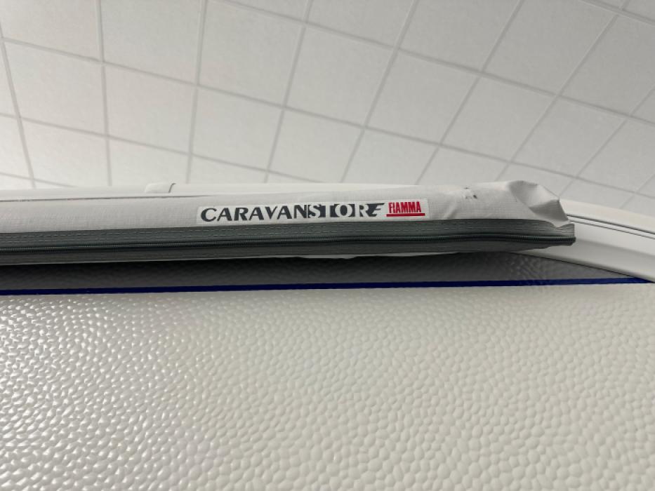 Hobby La Vita Bionda 400 SF