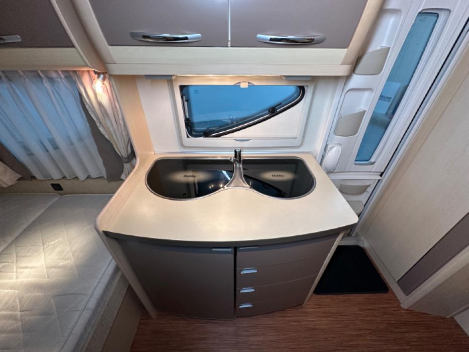 Hobby La Vita Bionda 400 SF