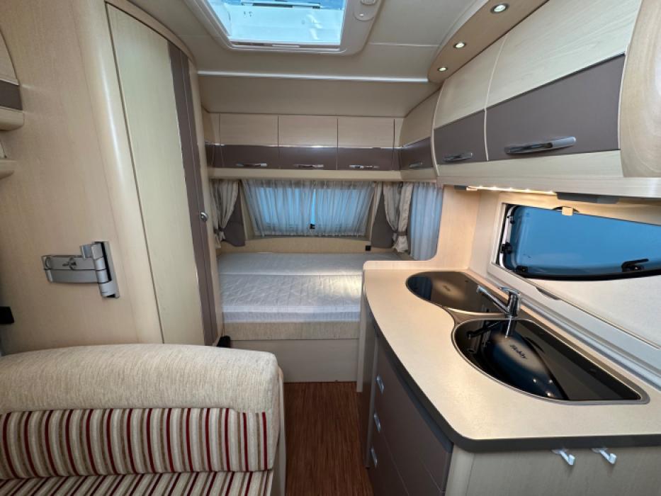 Hobby La Vita Bionda 400 SF